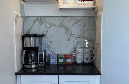 Wheaton House | Renovated Downtown Wheaton ~Gem~