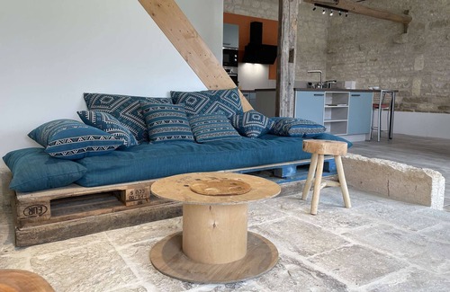 Dompierre-sur-Mer House | Renovated Farmhouse: 4 Sleeps, Garden, Near Sea, La Rochelle Proximity