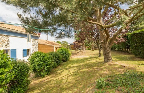 Port-Saint-Pere Cottage | Renovated Farmhouse Between Nantes and Coast with Garden, Terraces, and Family Amenities