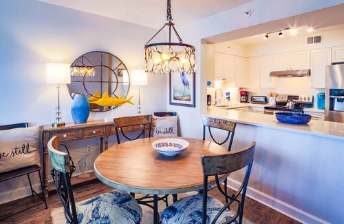 Folly Beach Condo | Renovated Folly Beach Condo w/Community Pool, River Views and Short Walk to Beach & Downtown