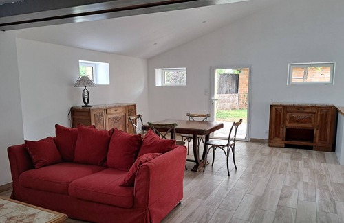Val de Gatine House | Renovated former sheepfold in the countryside with swimming pool