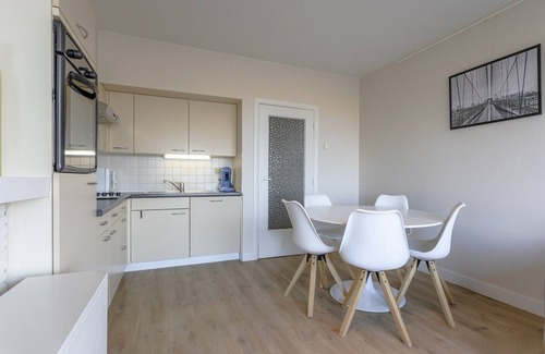 Koksijde-Bad Apartment | Renovated ground-floor apartment in Koksijde