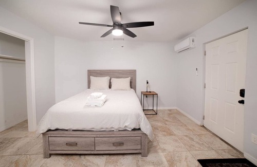 Orlando House | Renovated Guesthouse Next to Universal/Disney/EPIC