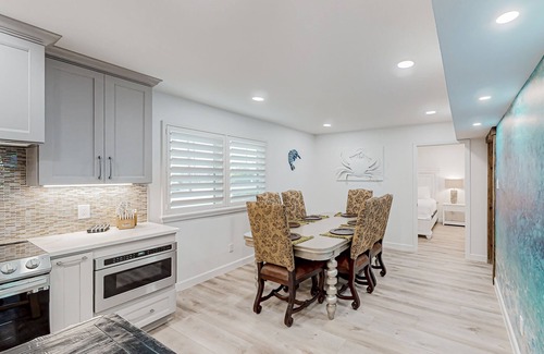 Del Mar Condo | Renovated Gulf-front apartment with amazing view & washer/dryer