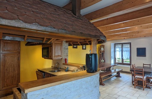 Beaumotte-Aubertans Cottage | Renovated house with spa and garden near Besançon