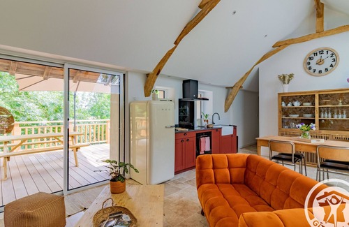 Chalonnes-sur-Loire Cottage | Renovated Holiday Home on Chalonnes Island, Terrace, BBQ, Bikes Available
