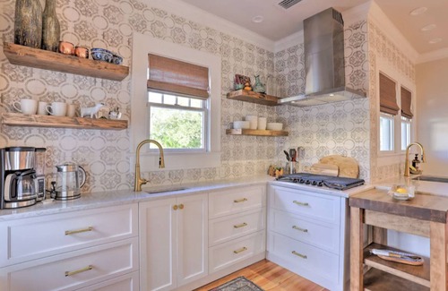 Historic Old Northeast House | Renovated Historic Northeast Home walking distance to DWTN St. Pete & Water