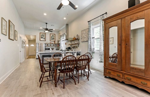 West Riverside Apartment | Renovated Historic 4BR House Near Magazine St & Uptown