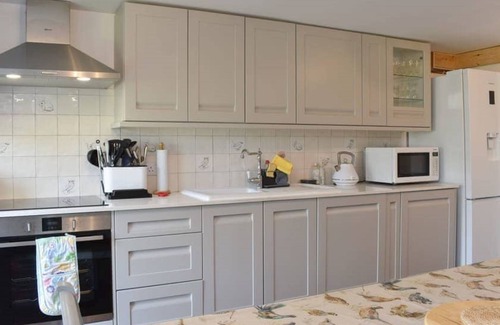 Malpas Cottage | Renovated Historic Cottage with Country Setting