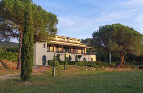 Bolsena House | Renovated historic country house with outdoor pool and views of Lake Bolsena