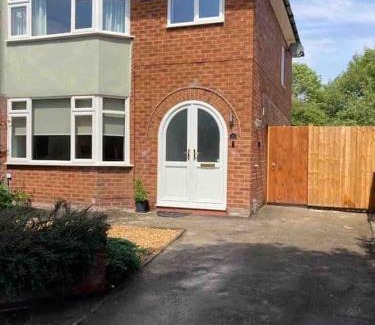 Chester House | Renovated home, fab location, garden, pet friendly and parking