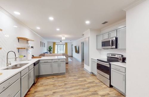 Wichita Falls House | Renovated Home - Large Yard - Dog-Friendly