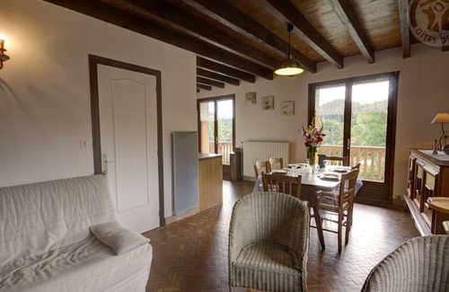 Les Salles Cottage | Renovated house, 2 bedrooms, garden, pets allowed, internet, barbecue