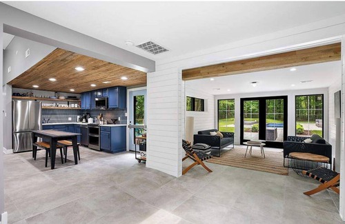 Lakeside House | Renovated House - Private Heated Pool Sleeps 10, tucked away, walkable to beach