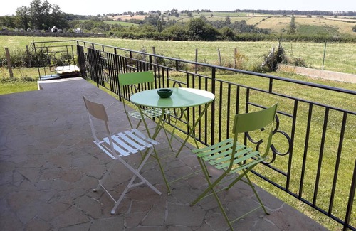 Coutansouze Cottage | Renovated house with garden, terrace, and Wi-Fi in Coutansouze
