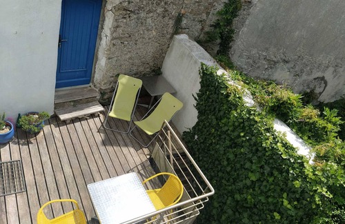 Le Palais House | Renovated house with balcony, close to beach and shops