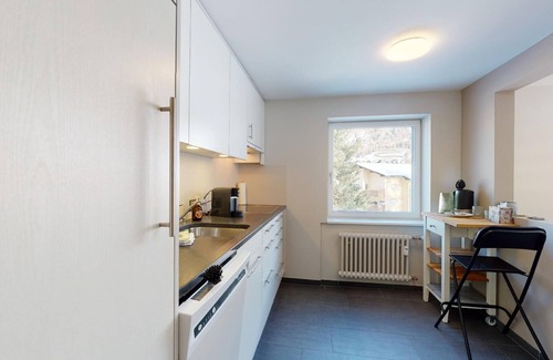 Pontresina Apartment | Renovated in 2020, 5½-room apartment on the 1st floor, distributed over two floo