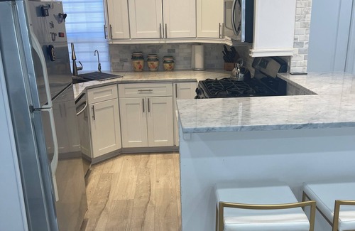 Queens Condo | Renovated-Jacuzzi Tub Home NYC/LGA/JFK Washer/Dryer