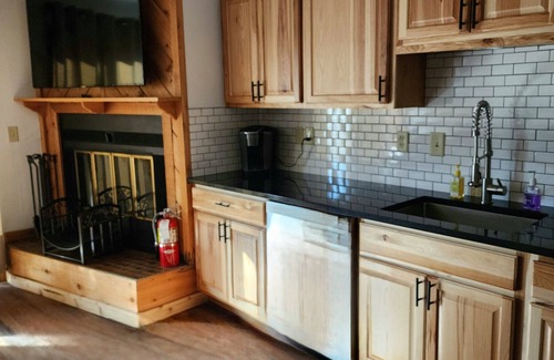 Mancelona Condo | Renovated kitchen 2 BR 2 bth SLP 6 Private association pool, close to Torch Lake