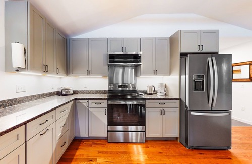 Ludlow Cottage | Renovated lakefront cottage w/hot tub, dock, kayaks, swim platform, & firepit