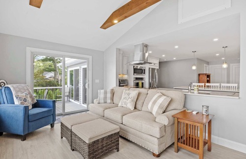 Holland House | Renovated Lakefront Retreat Near Sturbridge