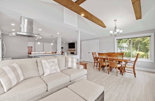 Holland House | Renovated Lakefront Retreat Near Sturbridge