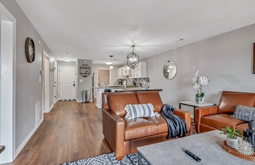 Table Rock Condo | Renovated Luxury! Indoor and Outdoor Pools!