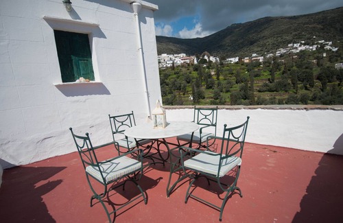 Kapparia Cottage | Renovated medieval cottage 200 sqm at Andros, accommodates up to 8 guests.