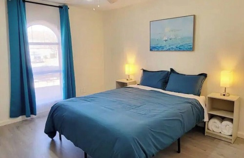 Allen House | Renovated Modern Home W/ 1GWi-Fi