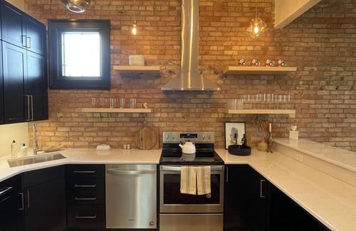 Williston Apartment | Renovated modern studio apartment in the heart of downtown.
