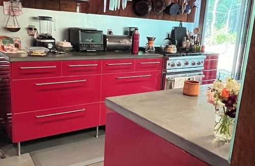 Barnes Landing House | Renovated Modernist Refuge, Steps to Best Hampton's Beaches