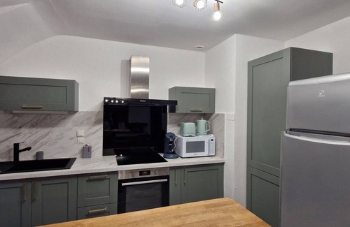Aragnouet House | Renovated mountain gîte, close to ski slopes and hiking trails, sleeps 14 to 16