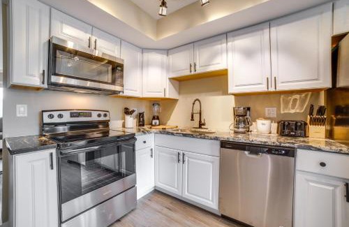 Munster Apartment | Renovated Munster Condo - 15 Mi to Lake Michigan!