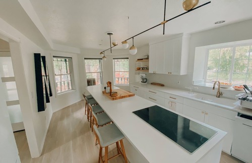 Mead House | *RENOVATED* Peaceful Home Near Green Bluff, Wedding venues, Ski Resorts & Lakes