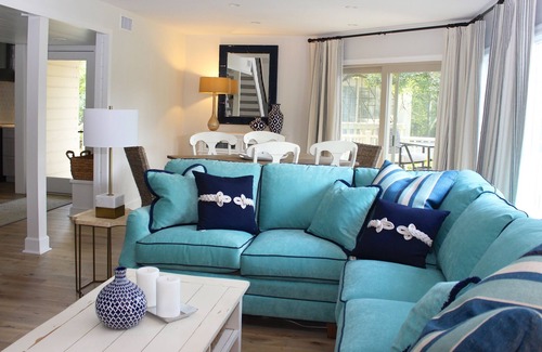 Spinnaker Beachhouses House | Renovated, Professional Decorated Townhome! Walk to Amenities! Amenity Cards!