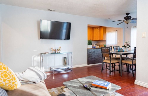 Northwest Torrance House | RENOVATED/REMODELED 3BR HOUSE in TORRANCE with FENCED YARD p11