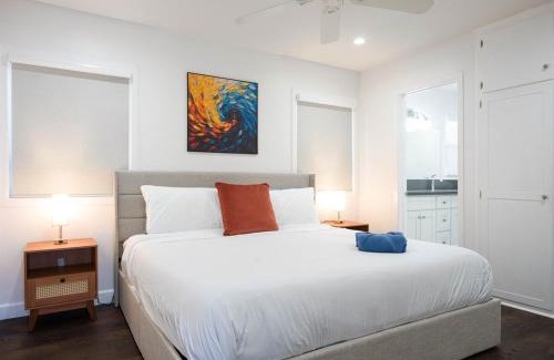 Tustin House | Renovated Retreat 4BR Oasis w Pool and Pool Table