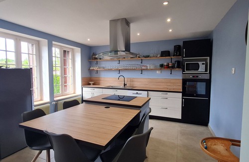 Mauvages Cottage | Renovated Rural Farmhouse for 6, Near Hiking Trails & Historic Cities