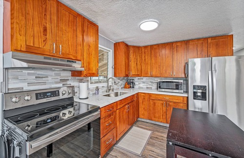 Ewa House | Renovated Steps to the Beach Cottage in Ewa Beach Serene Home w/Full Kitchen