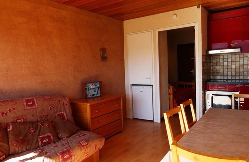 Auris Apartment | Renovated studio cabin at the foot of the slopes, 6 pers, near services