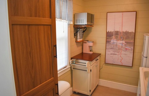 West Dennis Condo | Renovated studio condo unit, 10-12 minute walk to the beach