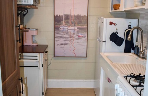 West Dennis Condo | Renovated studio condo unit, 10-12 minute walk to the beach