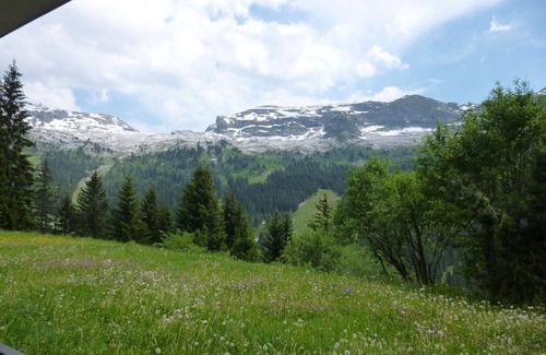 Flaine Apartment | Renovated Studio - Flaine Forêt - 4 ppl, Balcony, Ski Locker