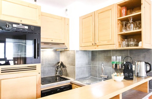 Flaine Apartment | Renovated T3 family apartment in ski-in/ski-out residence