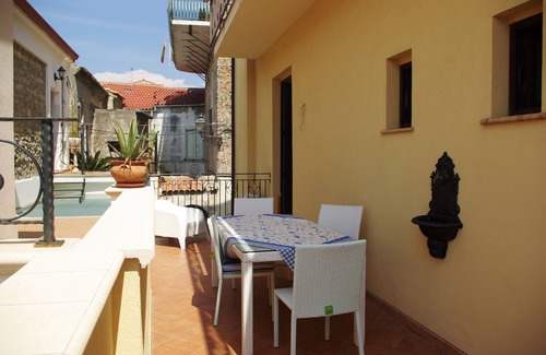 Pizzo Apartment | RENOVATED THREE-ROOM APARTMENT IN HISTORIC CENTER - IDEAL FOR SMART WORKING