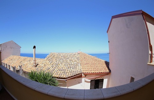 Pizzo Apartment | RENOVATED THREE-ROOM APARTMENT IN HISTORIC CENTER - IDEAL FOR SMART WORKING