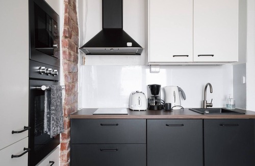 Kallio Apartment | Renovated Top Floor Studio in Kallio
