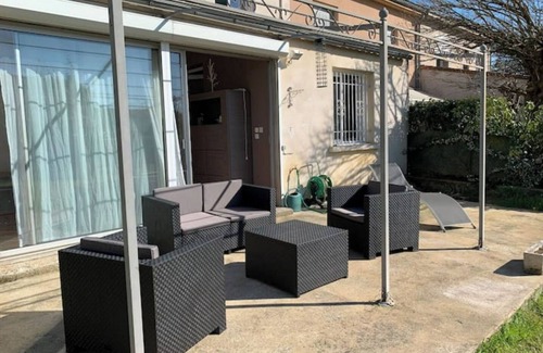 Aiguelèze House | Renovated town house