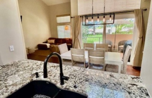 Aliso Viejo House | Renovated Townhome - 10 Minutes to Laguna Beach
