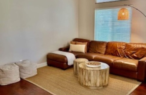 Aliso Viejo House | Renovated Townhome - 10 Minutes to Laguna Beach